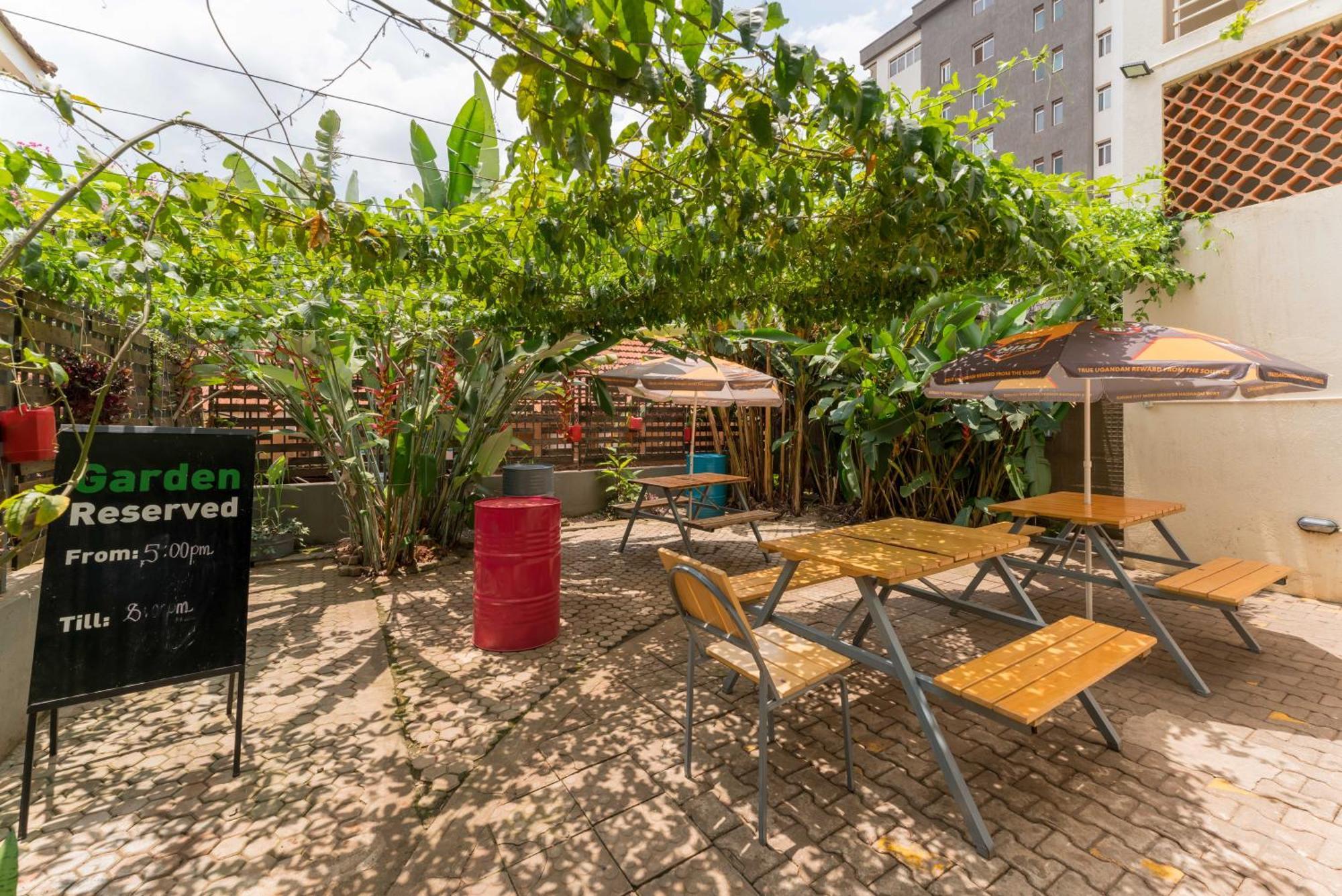 Hostel Bushpig Backpackers Kampala Zewnętrze zdjęcie